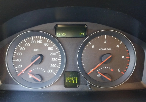 Volvo V50 cena 21000 przebieg: 305000, rok produkcji 2011 z Strzelin małe 46